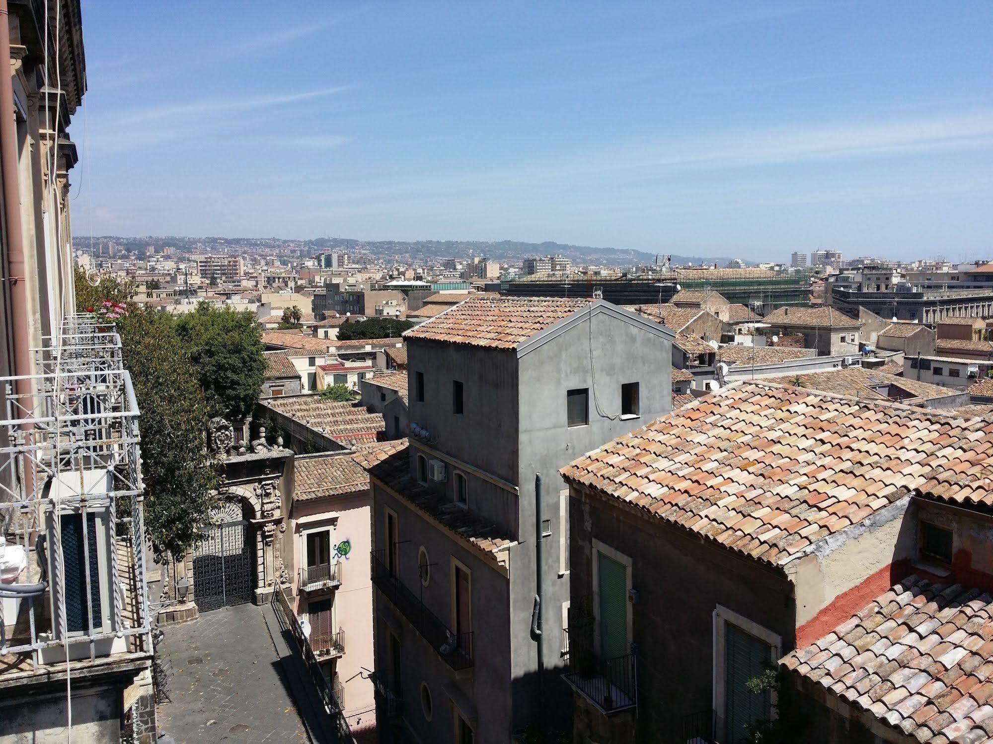 B&B Nel Cuore Di Catania Bagian luar foto